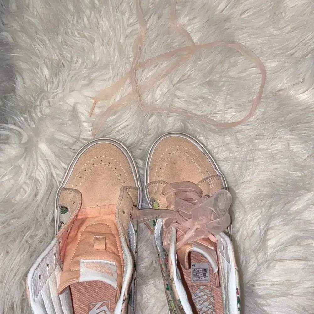 Vans Sk8 Hi top, Zip Sneakers, Pink Frog Princess Pattern Shoes size 3